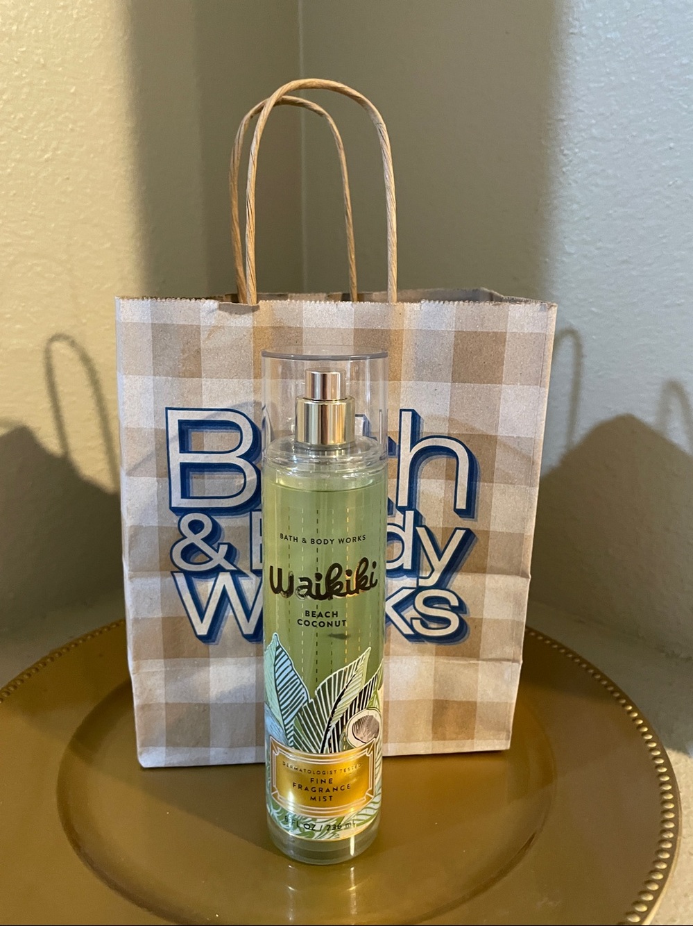 Bath & Body Works Waikiki Beach Coconut Fragrance Mist-8 oz bottle